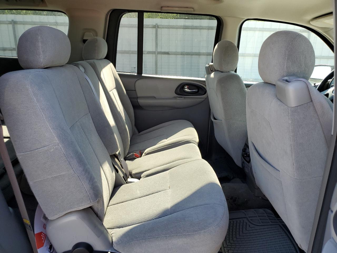 1GNES16S856113138 2005 Chevrolet Trailblazer Ext Ls