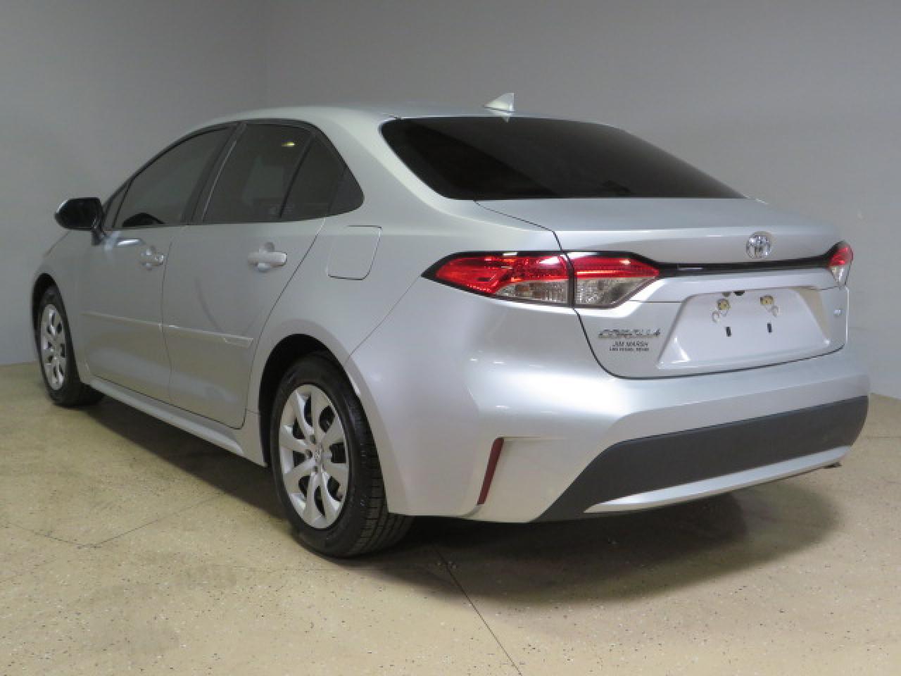 2020 Toyota Corolla Le vin: 5YFEPRAEXLP071670