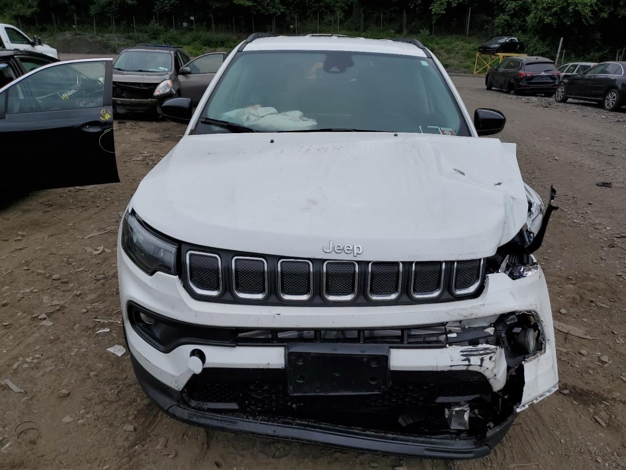 Lot #2906563394 2022 JEEP COMPASS LA