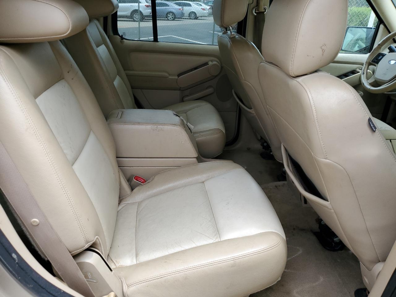 1FMEU65876UA82267 2006 Ford Explorer Limited