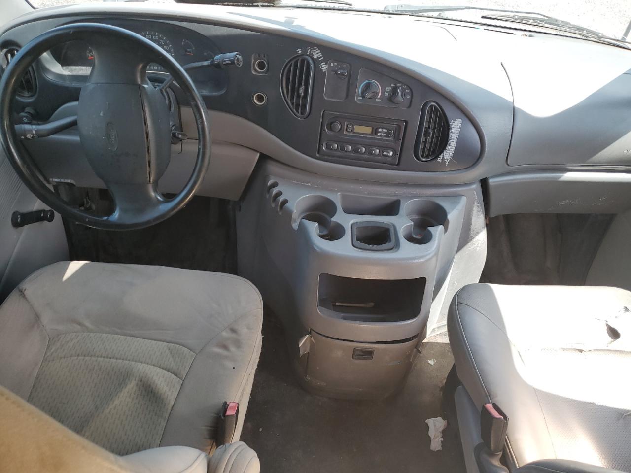 1FTNE24L61HA09375 2001 Ford Econoline E250 Van