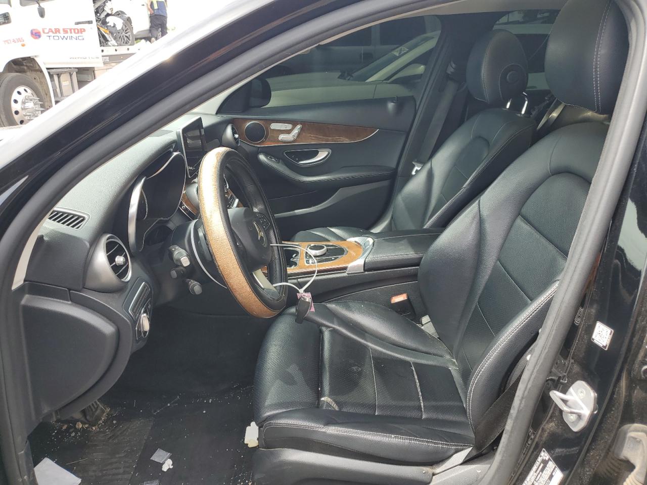 55SWF4KB1HU203070 2017 Mercedes-Benz C 300 4Matic