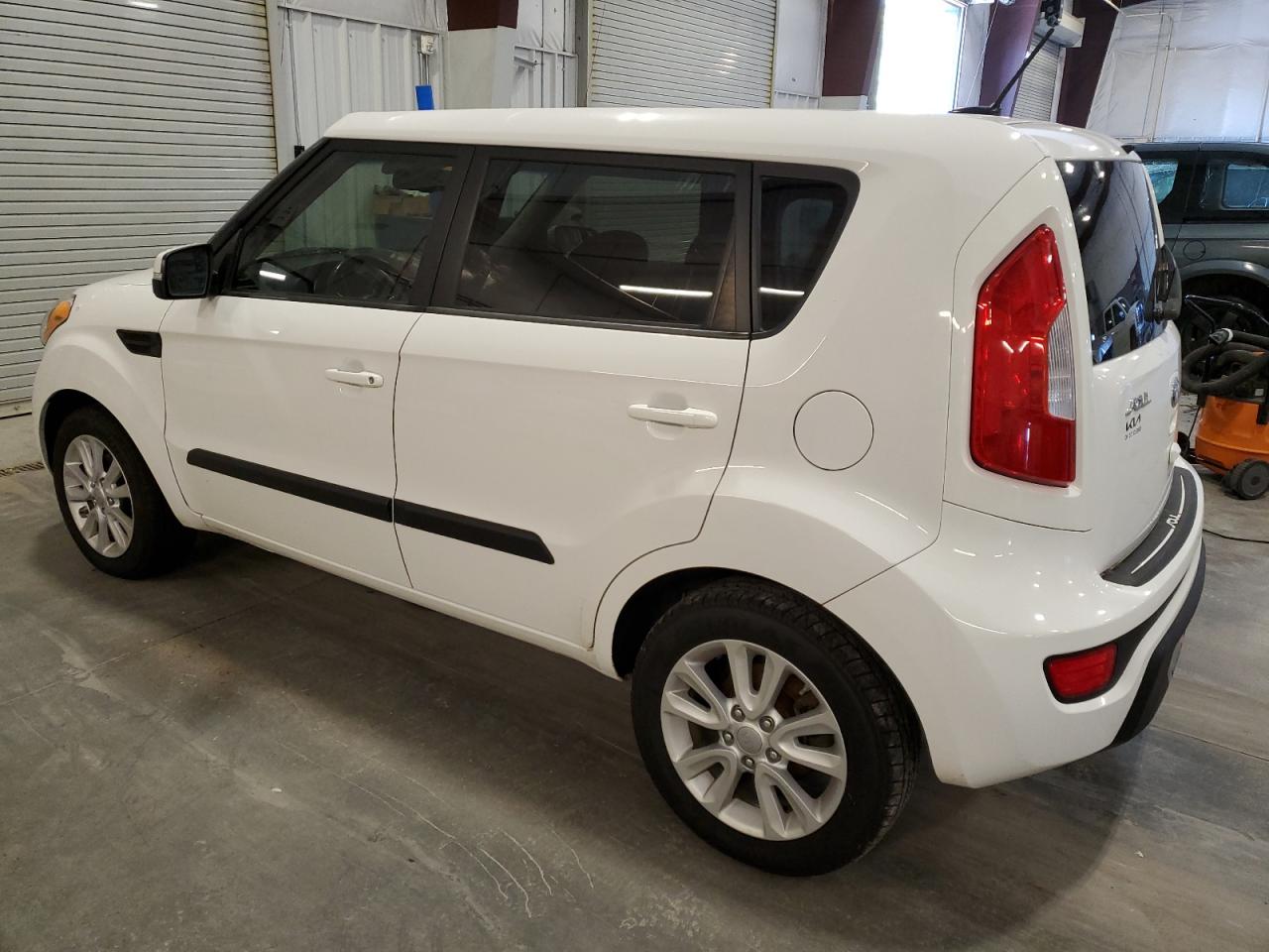 KNDJT2A65D7507385 2013 Kia Soul +