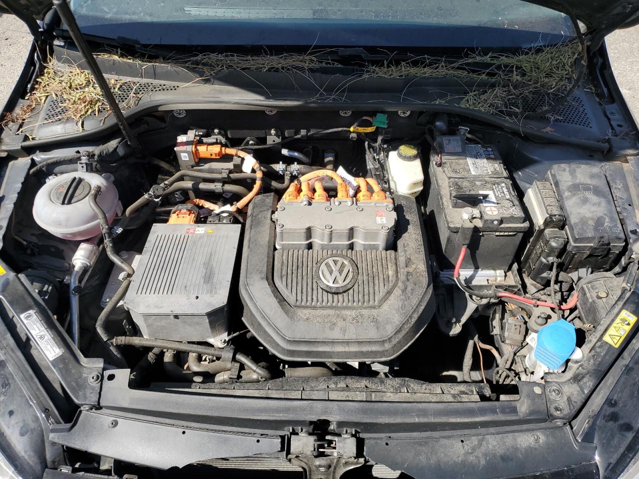 WVWKP7AU2GW915874 2016 Volkswagen E-Golf Se