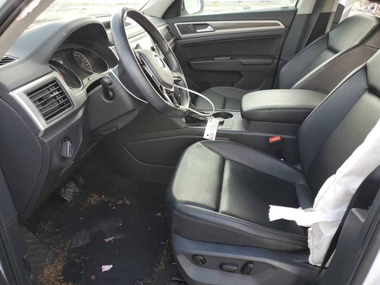 1V2LR2CA2JC517012 2018 Volkswagen Atlas Se