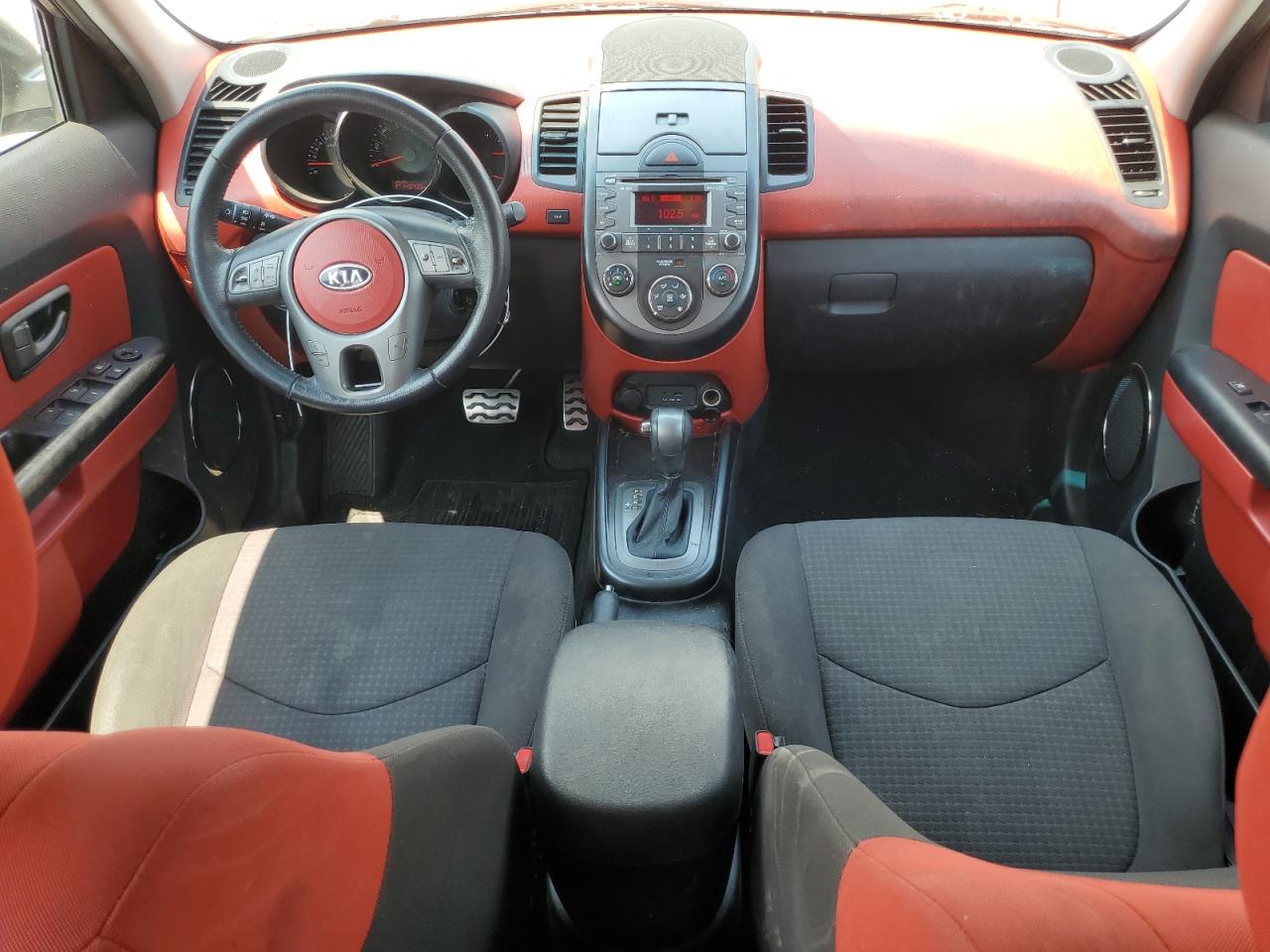 KNDJT2A28B7200559 2011 Kia Soul +