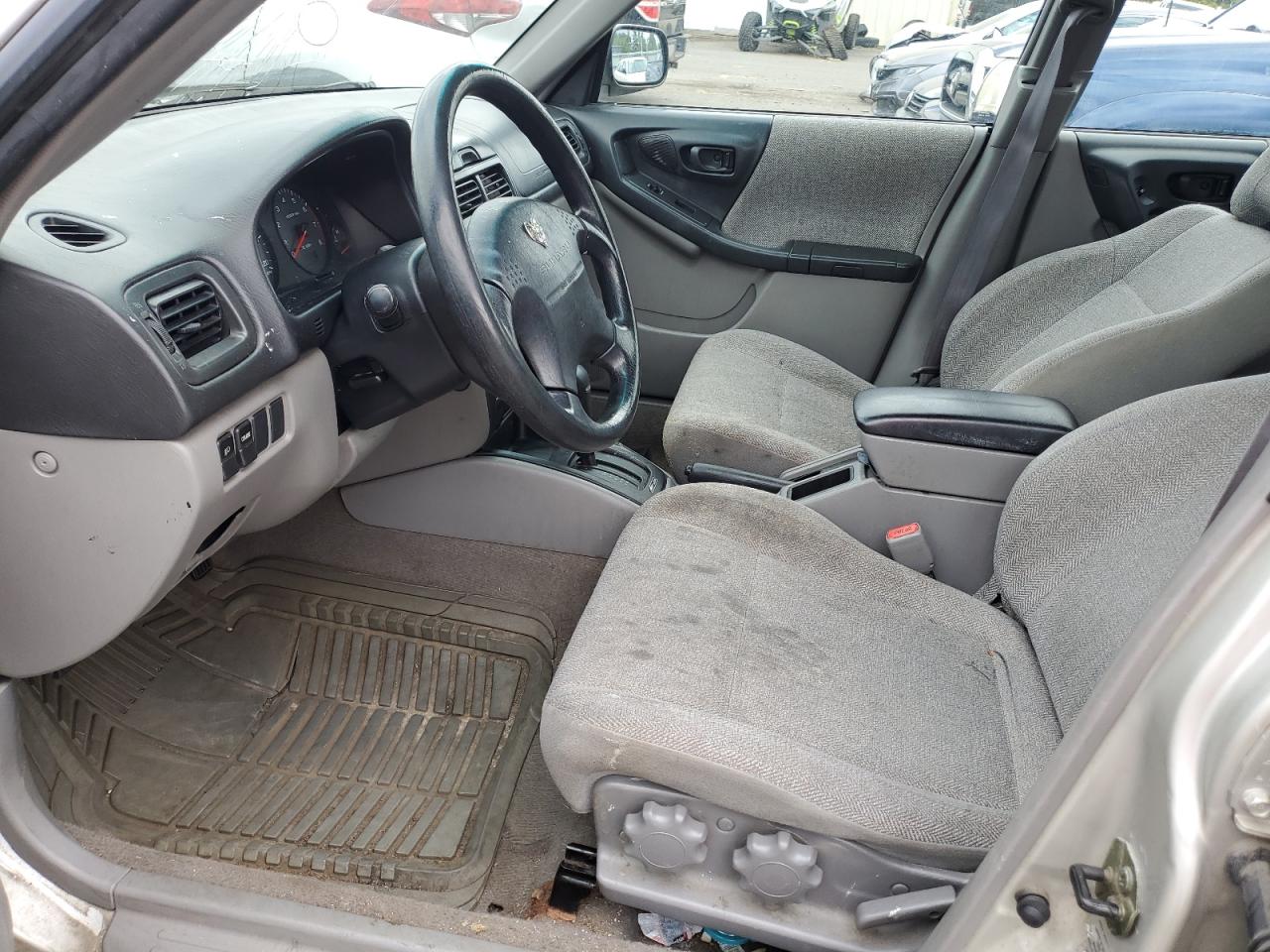 JF1SF63551H758300 2001 Subaru Forester L