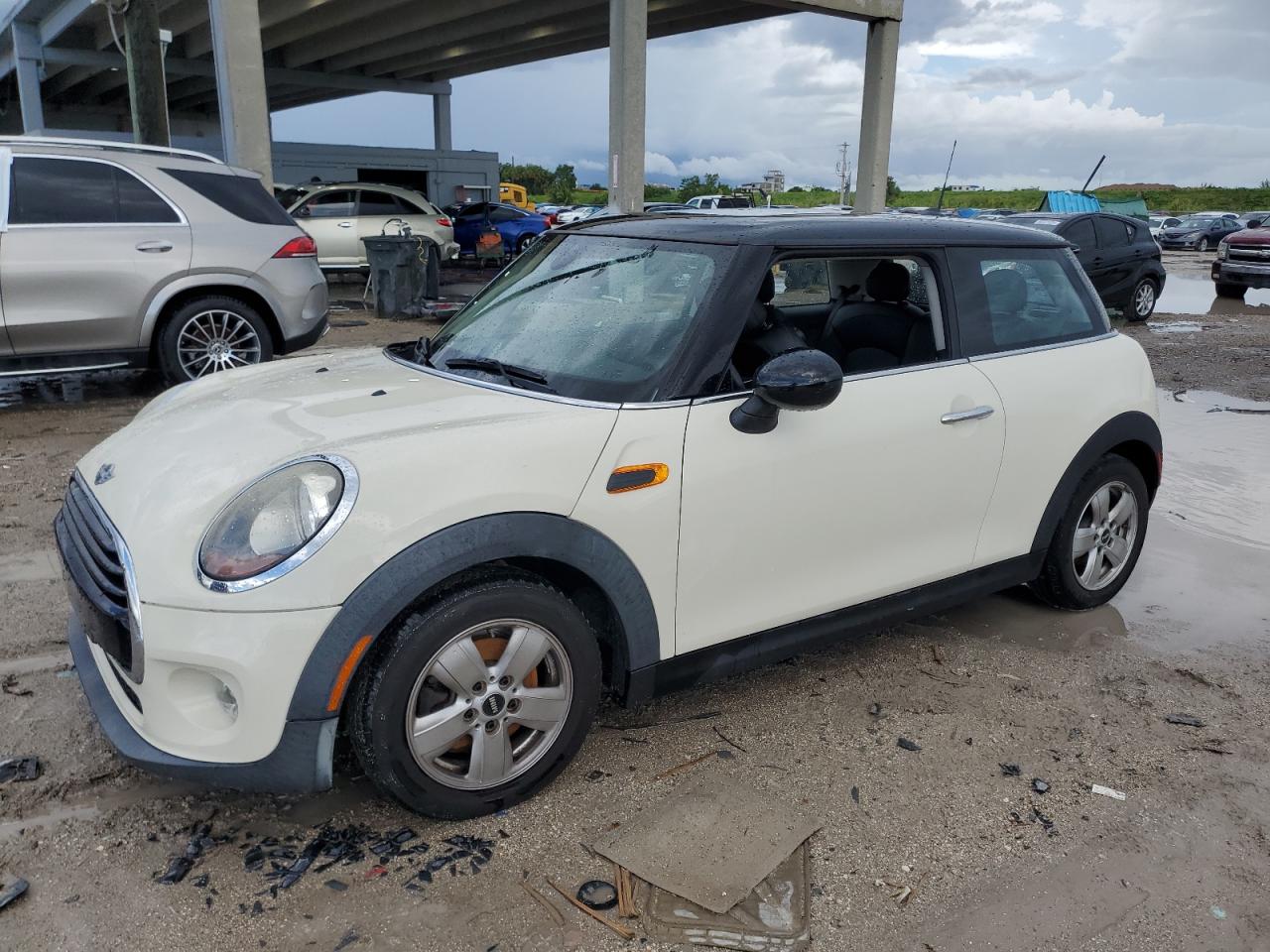 WMWXP5C30H2G60875 2017 Mini Cooper