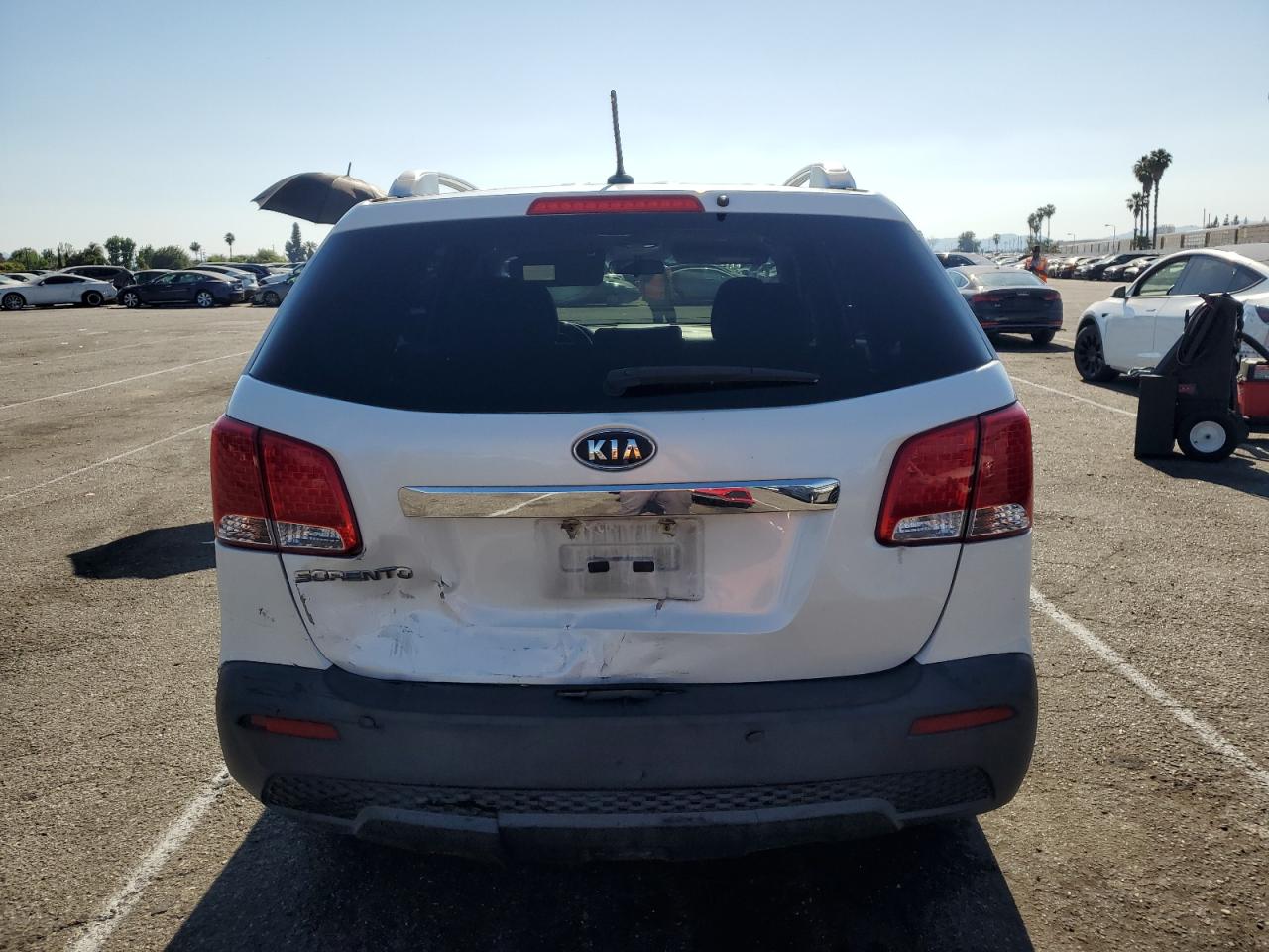 5XYKT4A21CG256895 2012 Kia Sorento Base