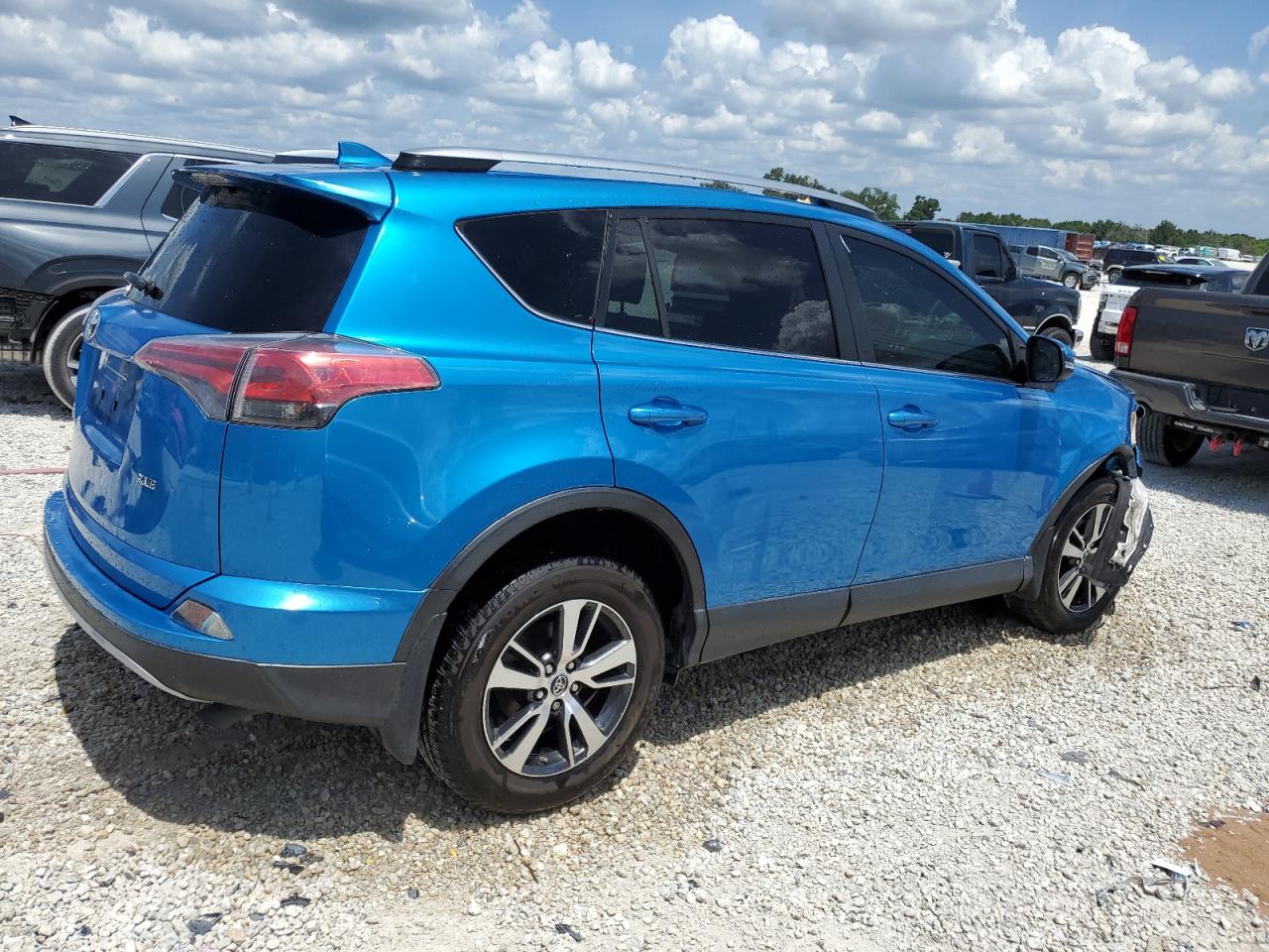 2018 Toyota Rav4 Adventure vin: JTMWFREV1JD131501