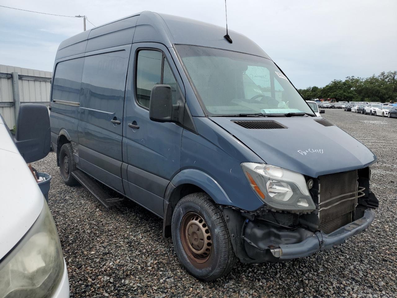 WD3PE7CD1JP646304 2018 Mercedes-Benz Sprinter 2500