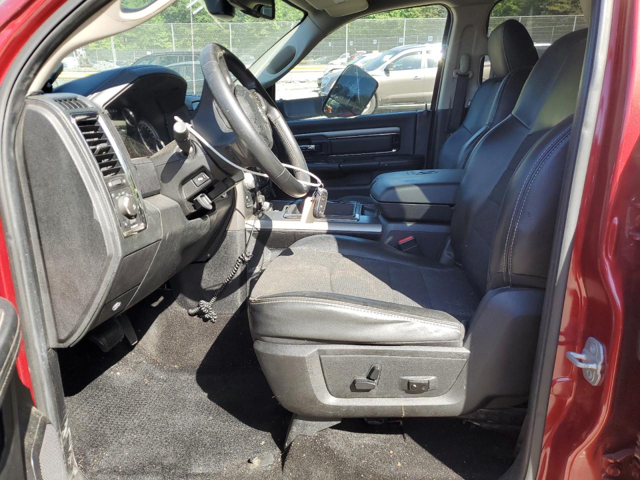 1C6RR7MT5ES145869 2014 Ram 1500 Sport