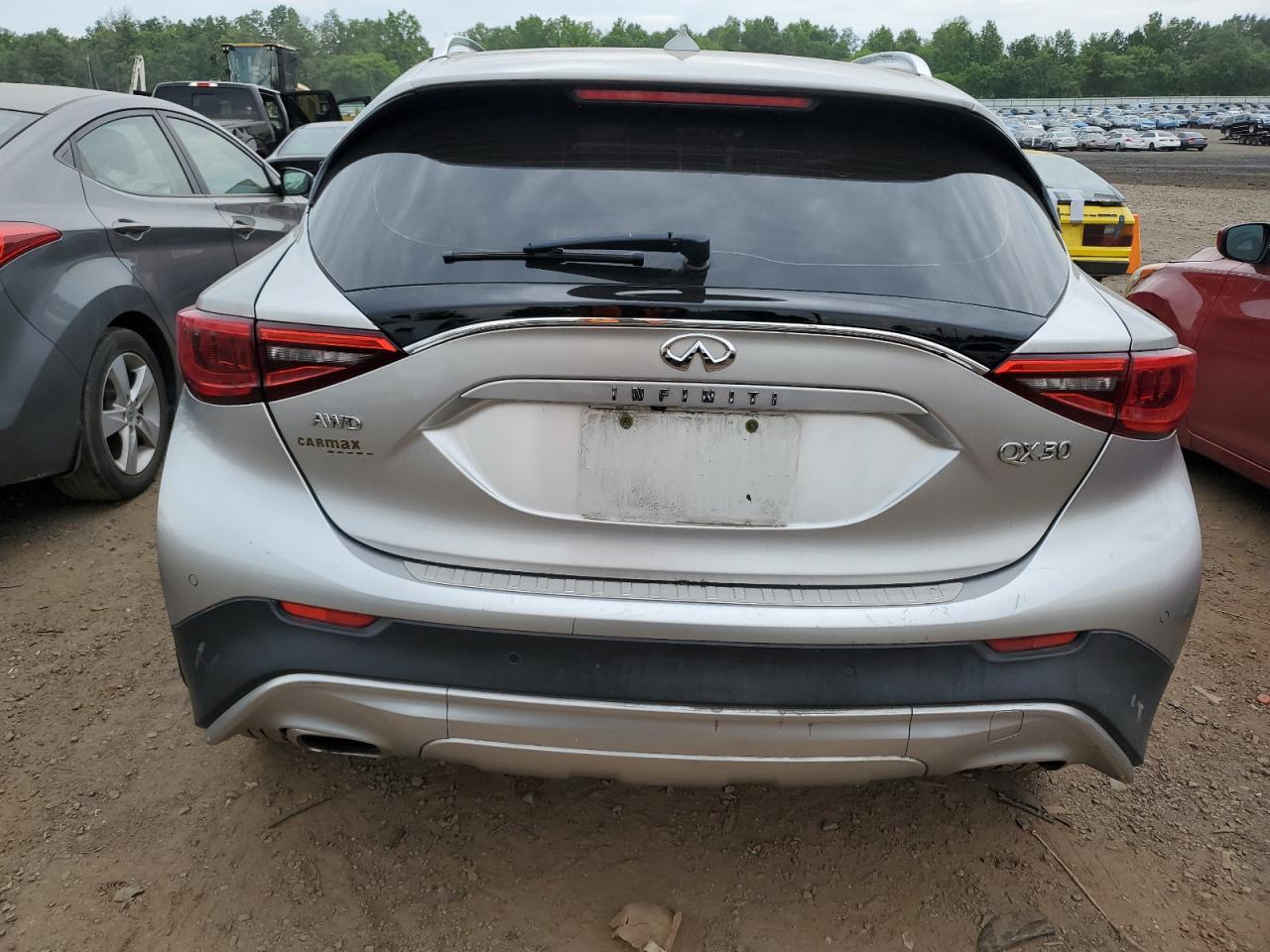 SJKCH5CR1HA023660 2017 Infiniti Qx30 Base