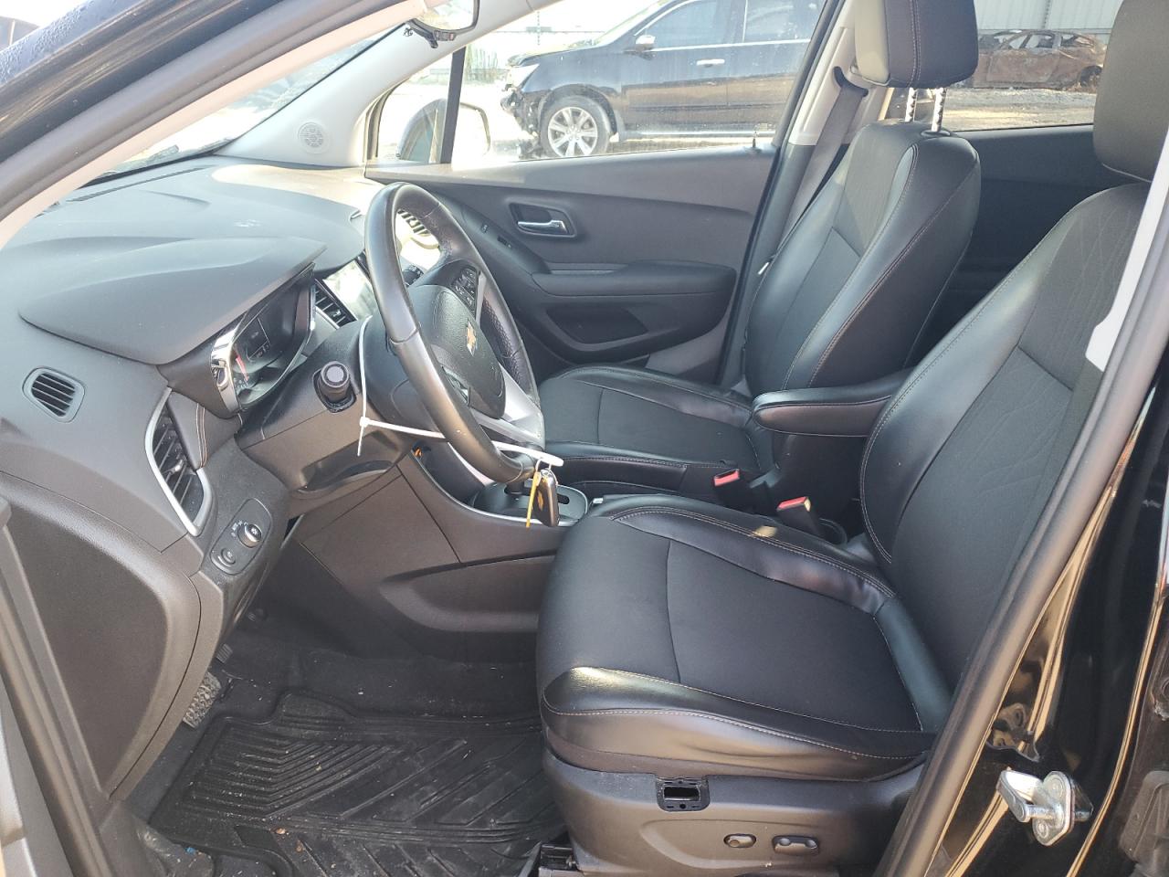 3GNCJPSB2JL263068 2018 Chevrolet Trax 1Lt