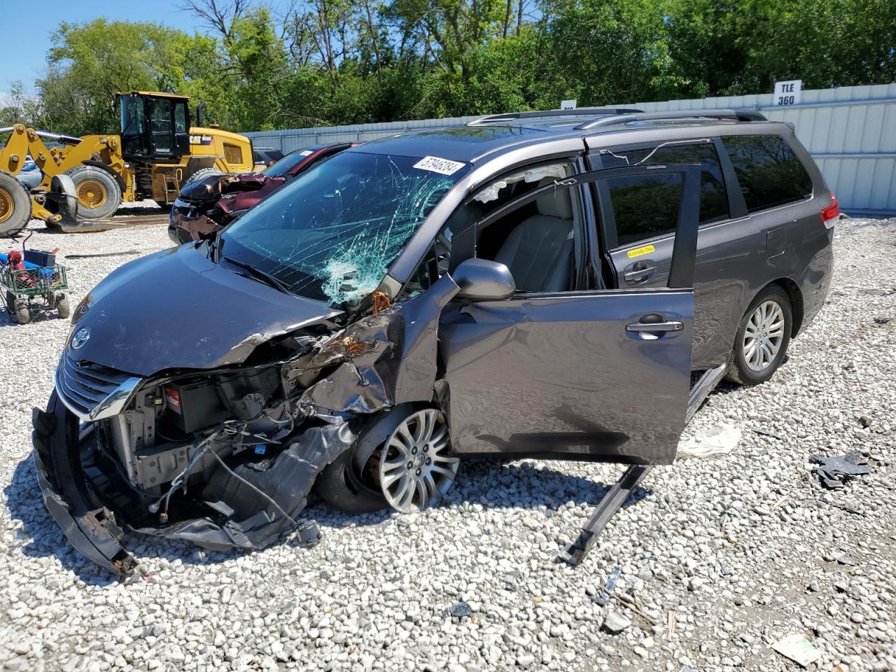 2012 Toyota Sienna Xle vin: 5TDYK3DC9CS215882