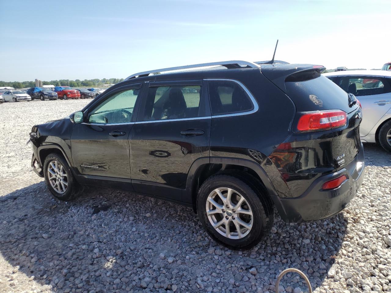 2017 Jeep Cherokee Latitude vin: 1C4PJMCB1HW606836