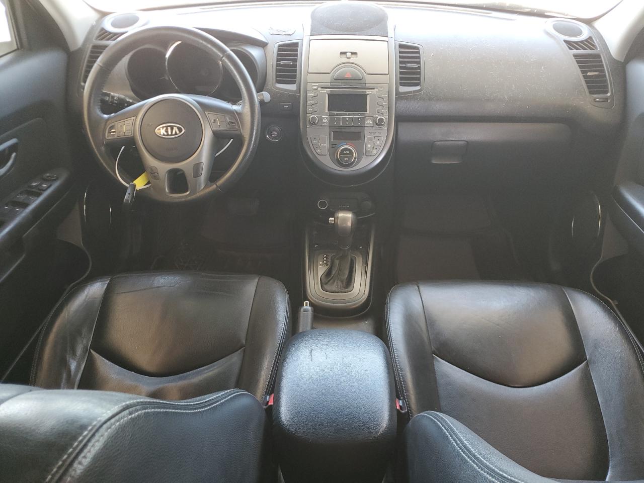 KNDJT2A27B7729324 2011 Kia Soul +