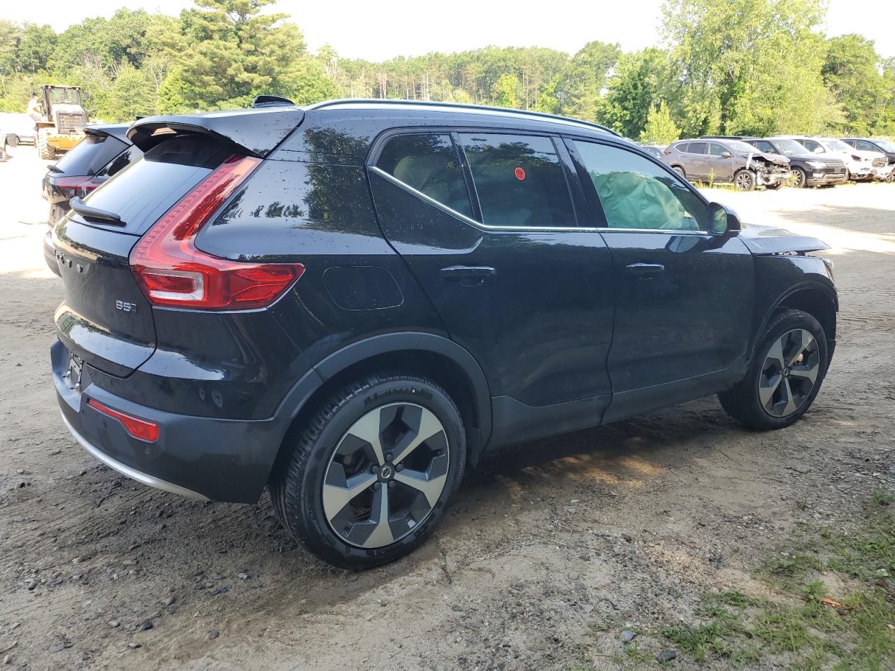 2024 Volvo Xc40 Plus vin: YV4L12UEXR2248394