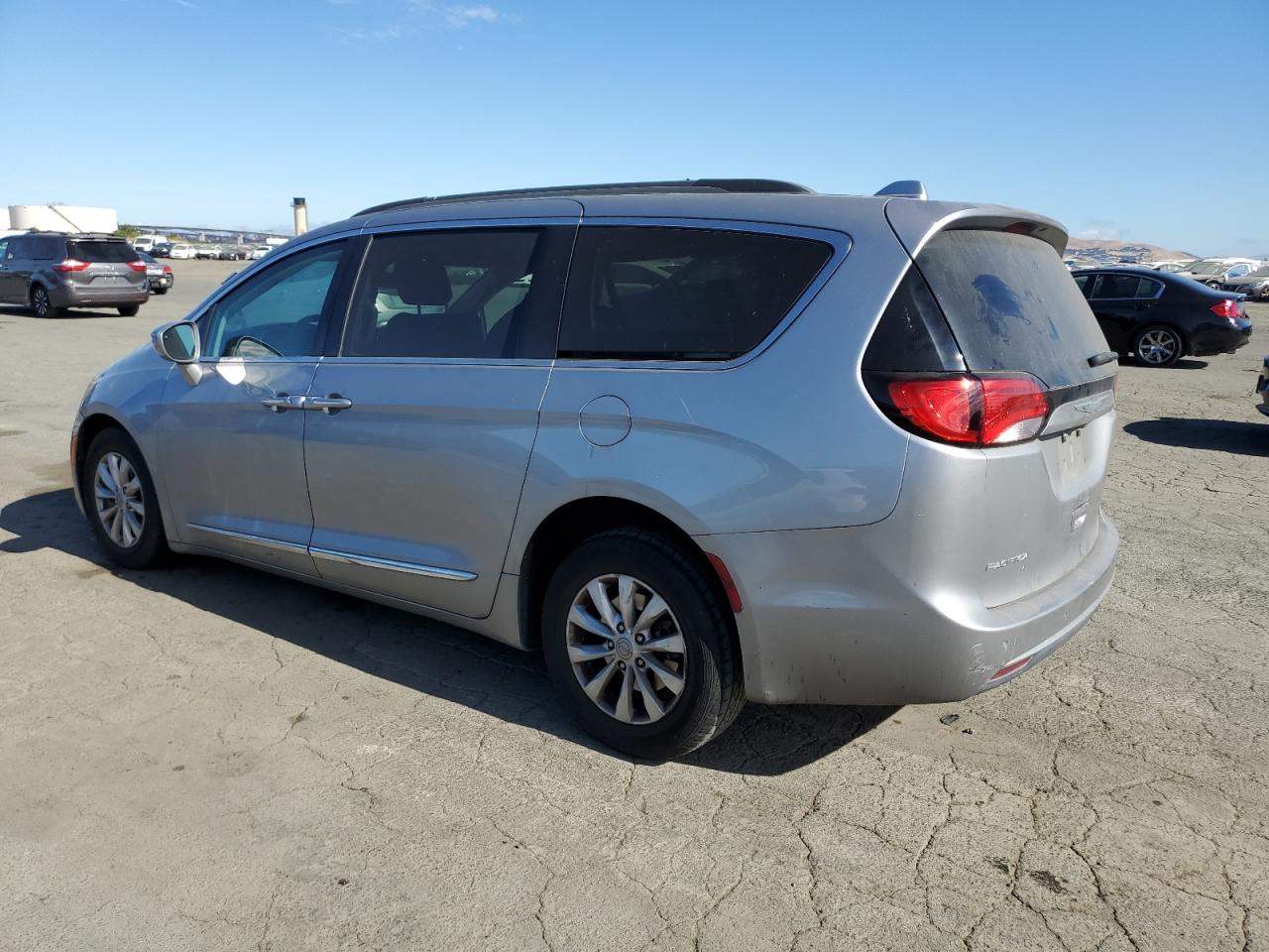 2C4RC1BG8HR542544 2017 Chrysler Pacifica Touring L