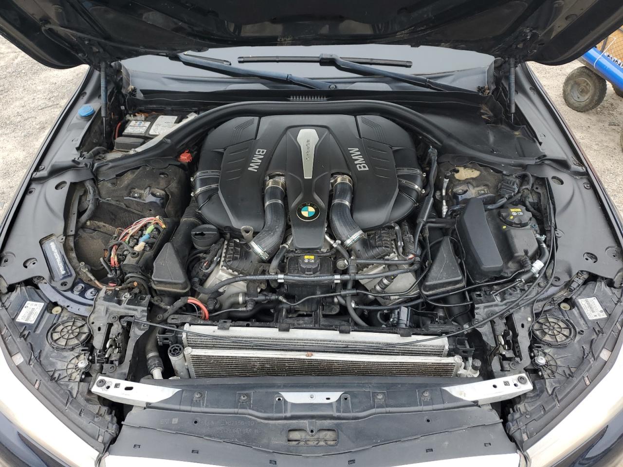 WBA7F2C57GG420384 2016 BMW 750 Xi