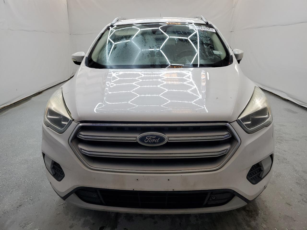 1FMCU9J94HUA59538 2017 Ford Escape Titanium