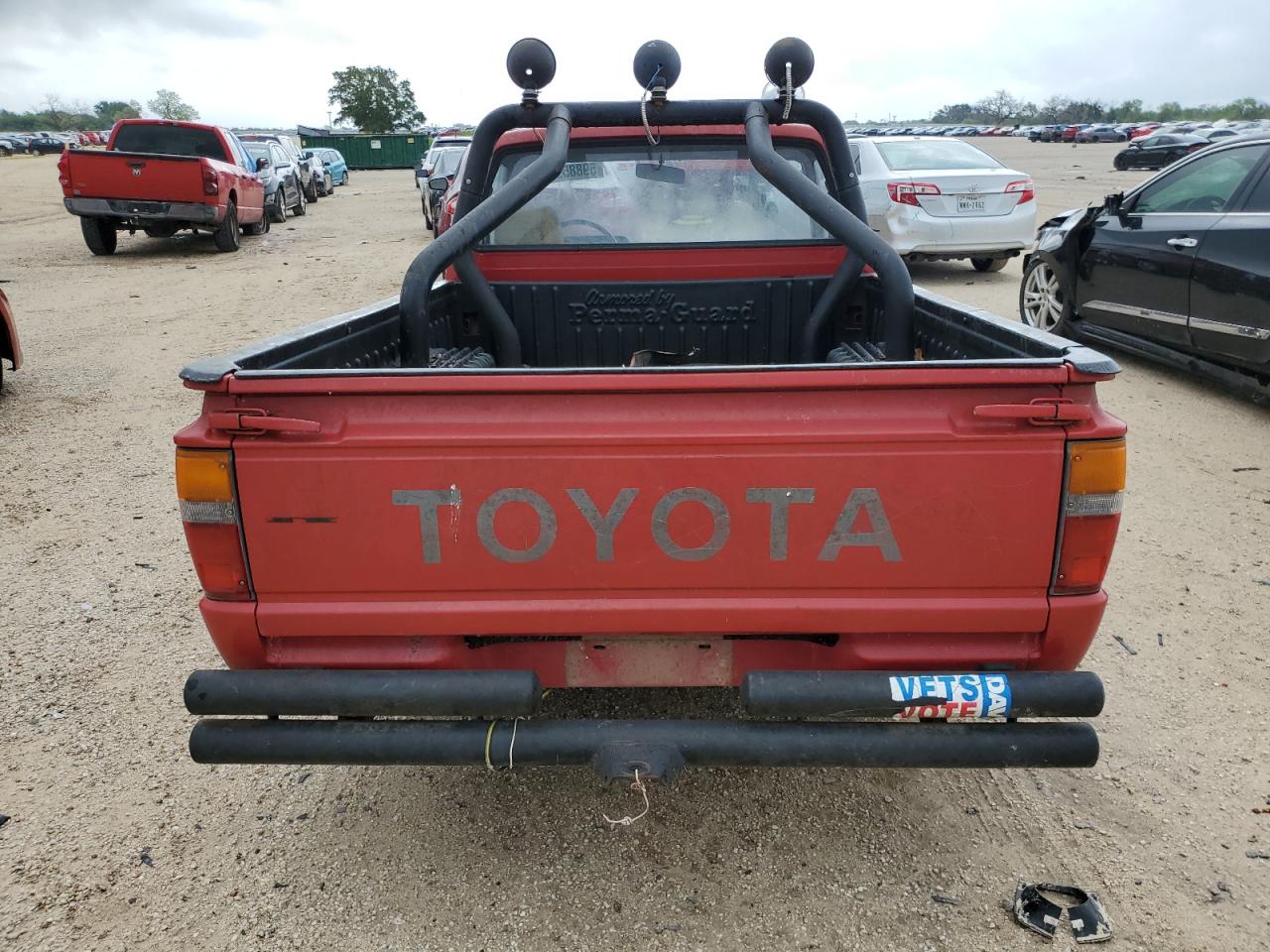 JT4RN50R3J0350762 1988 Toyota Pickup 1/2 Ton Rn50