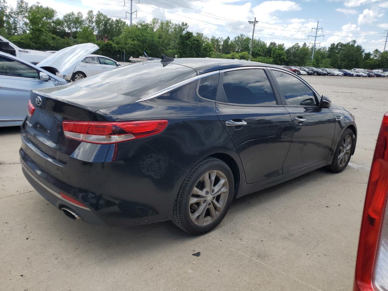 2016 Kia Optima Lx vin: 5XXGT4L31GG037991