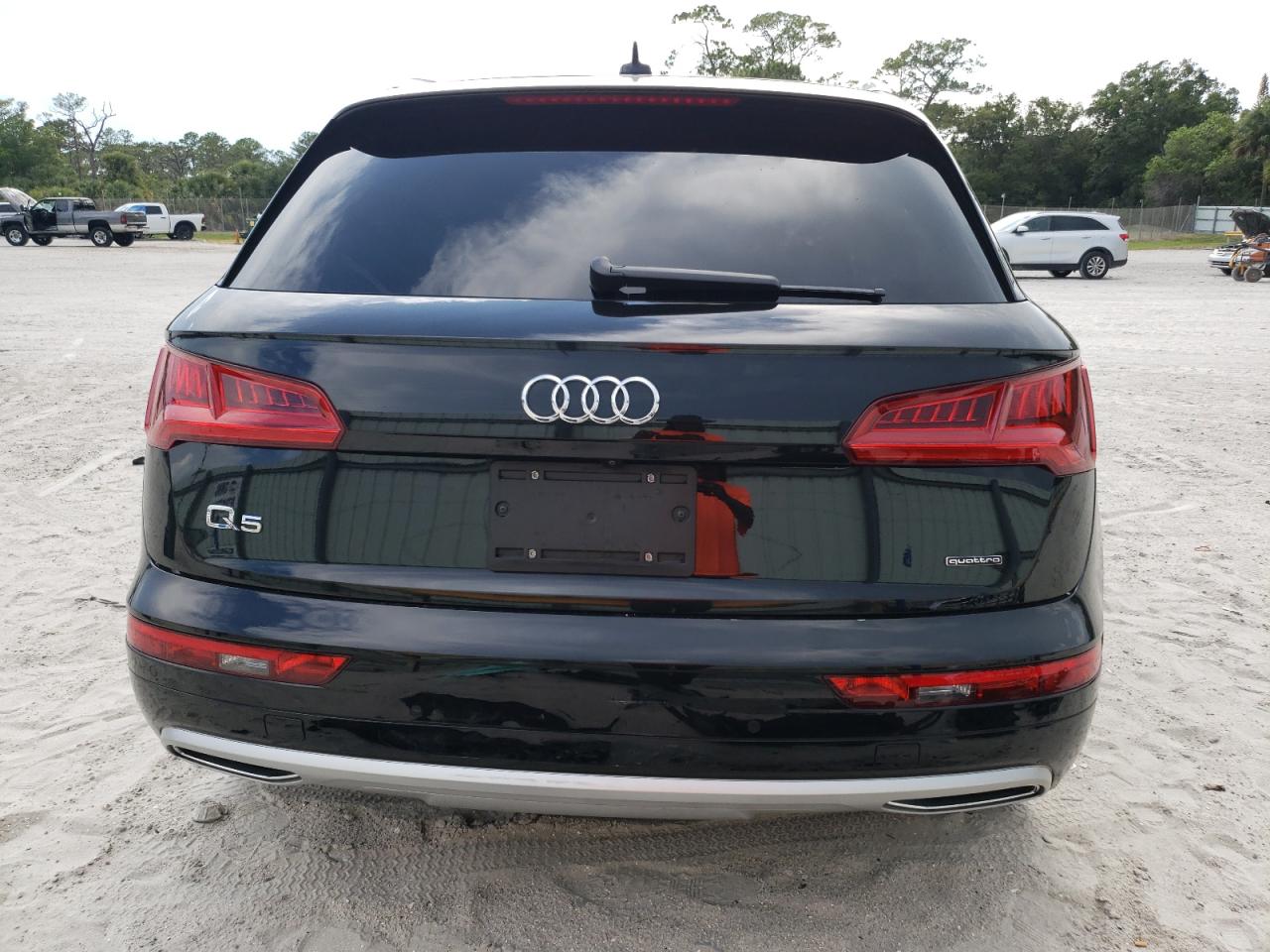 WA1BNAFY1K2076745 2019 Audi Q5 Premium Plus