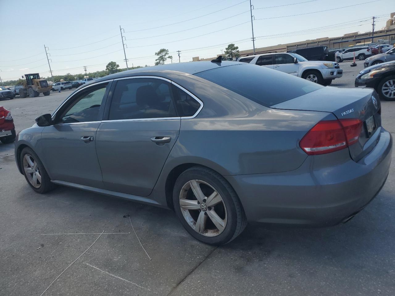 2013 Volkswagen Passat Se vin: 1VWBP7A34DC098456