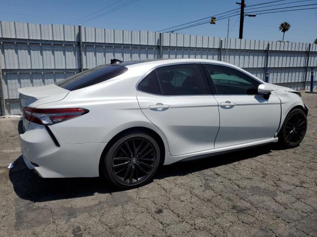 VIN 4T1B61HK7JU035479 2018 Toyota Camry, Xse no.3