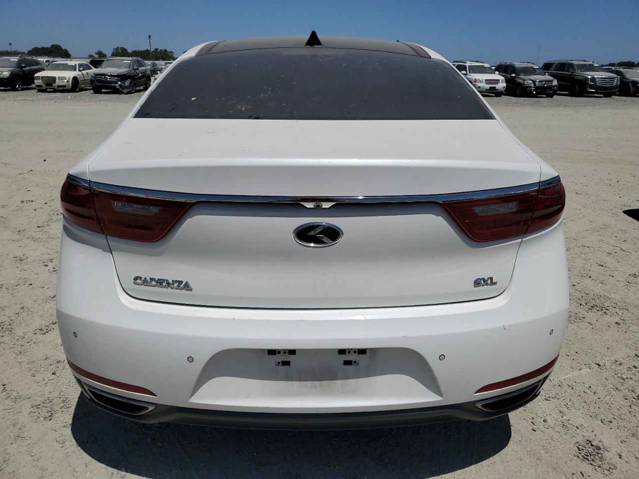 KNALC4J17H5089953 2017 Kia Cadenza Premium