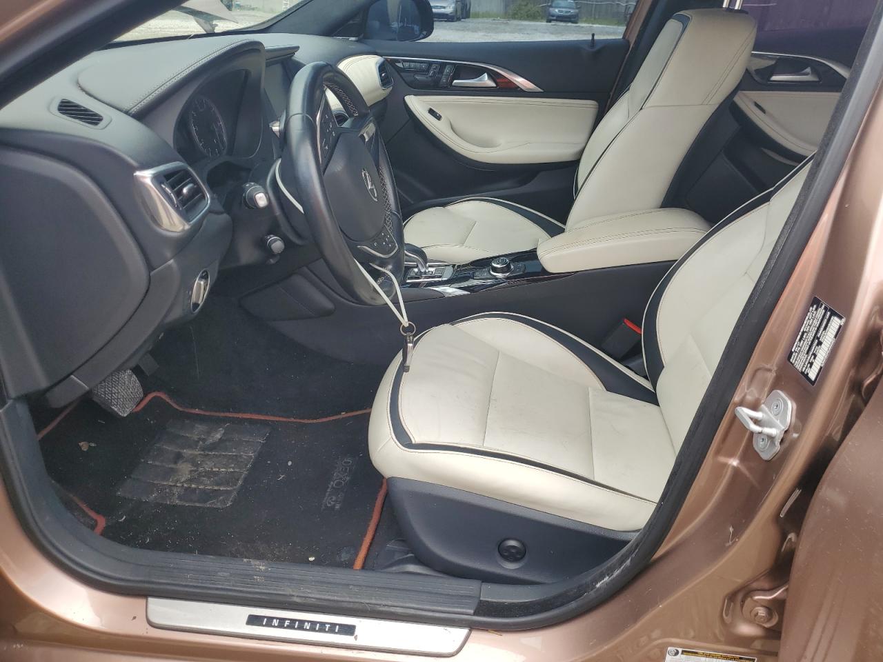 SJKCH5CP0JA043323 2018 Infiniti Qx30 Base