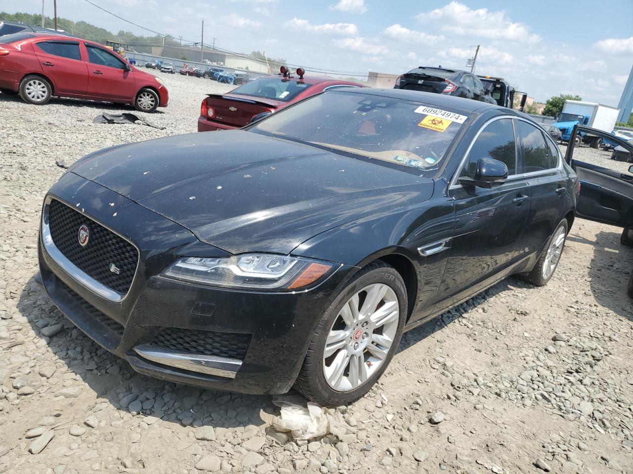 2016 Jaguar Xf Premium vin: SAJBD4BV1GCY13418