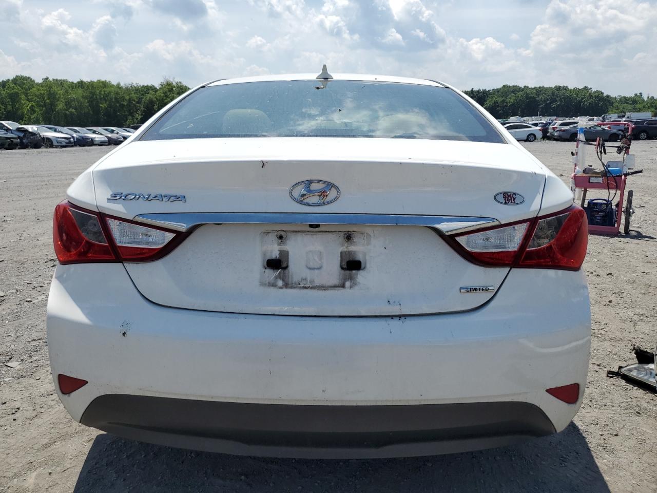 5NPEC4AC2EH892713 2014 Hyundai Sonata Se