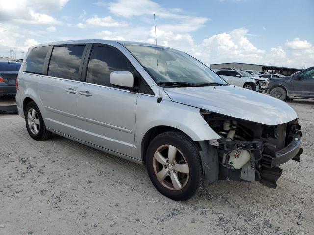 2V4RW3D10AR407792 2010 Volkswagen Routan Se