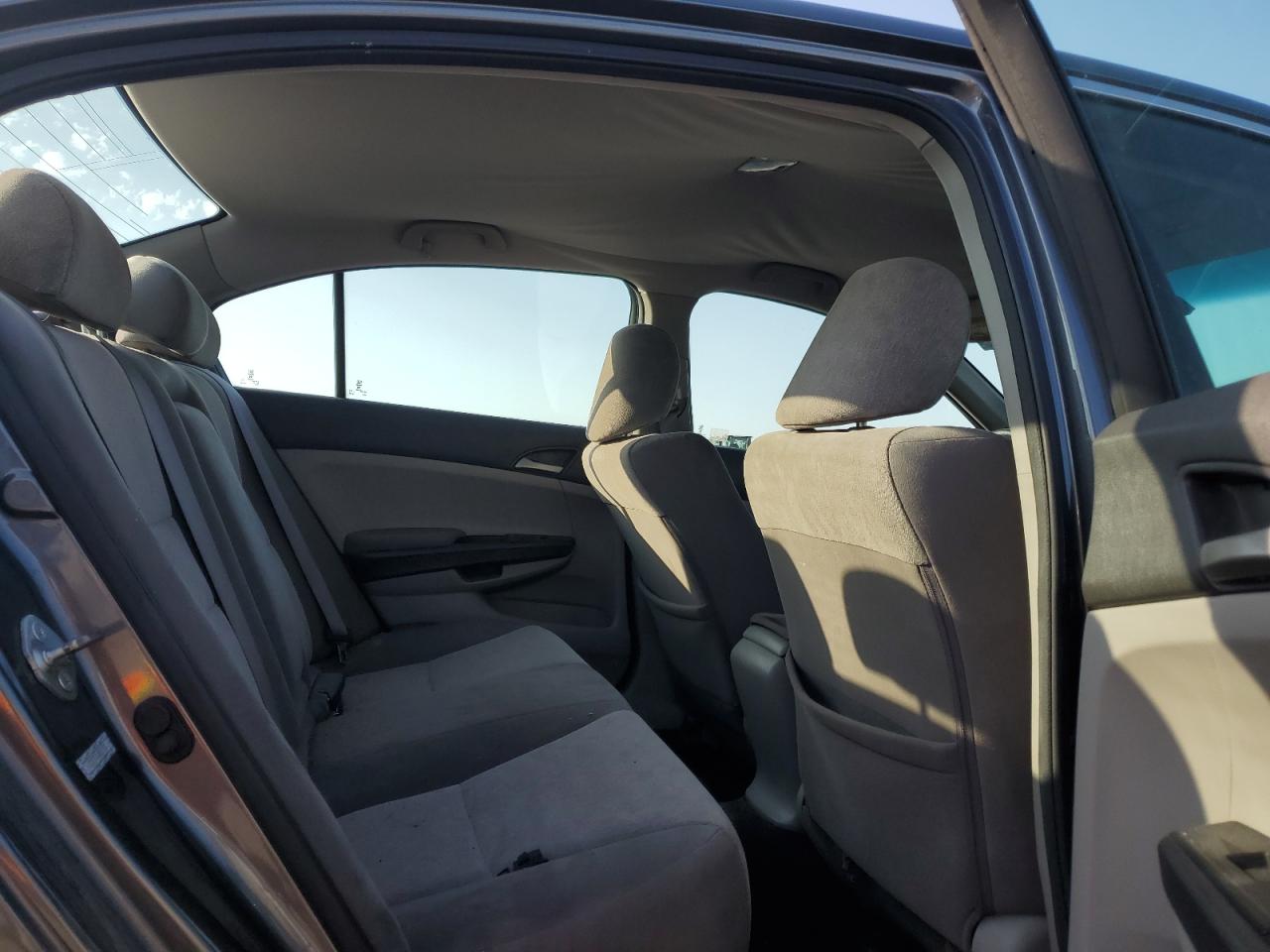 1HGCP2F44AA091916 2010 Honda Accord Lxp