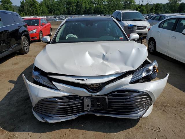 VIN 4T1F11BK9LU009817 2020 Toyota Camry, Xle no.5