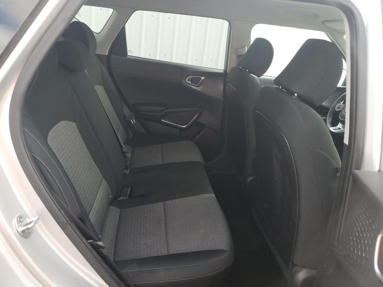 KNDJ23AU6L7104506 2020 Kia Soul Lx