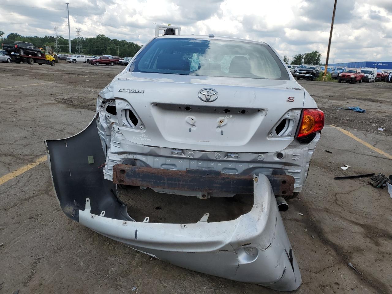 2T1BU4EE0AC282432 2010 Toyota Corolla Base