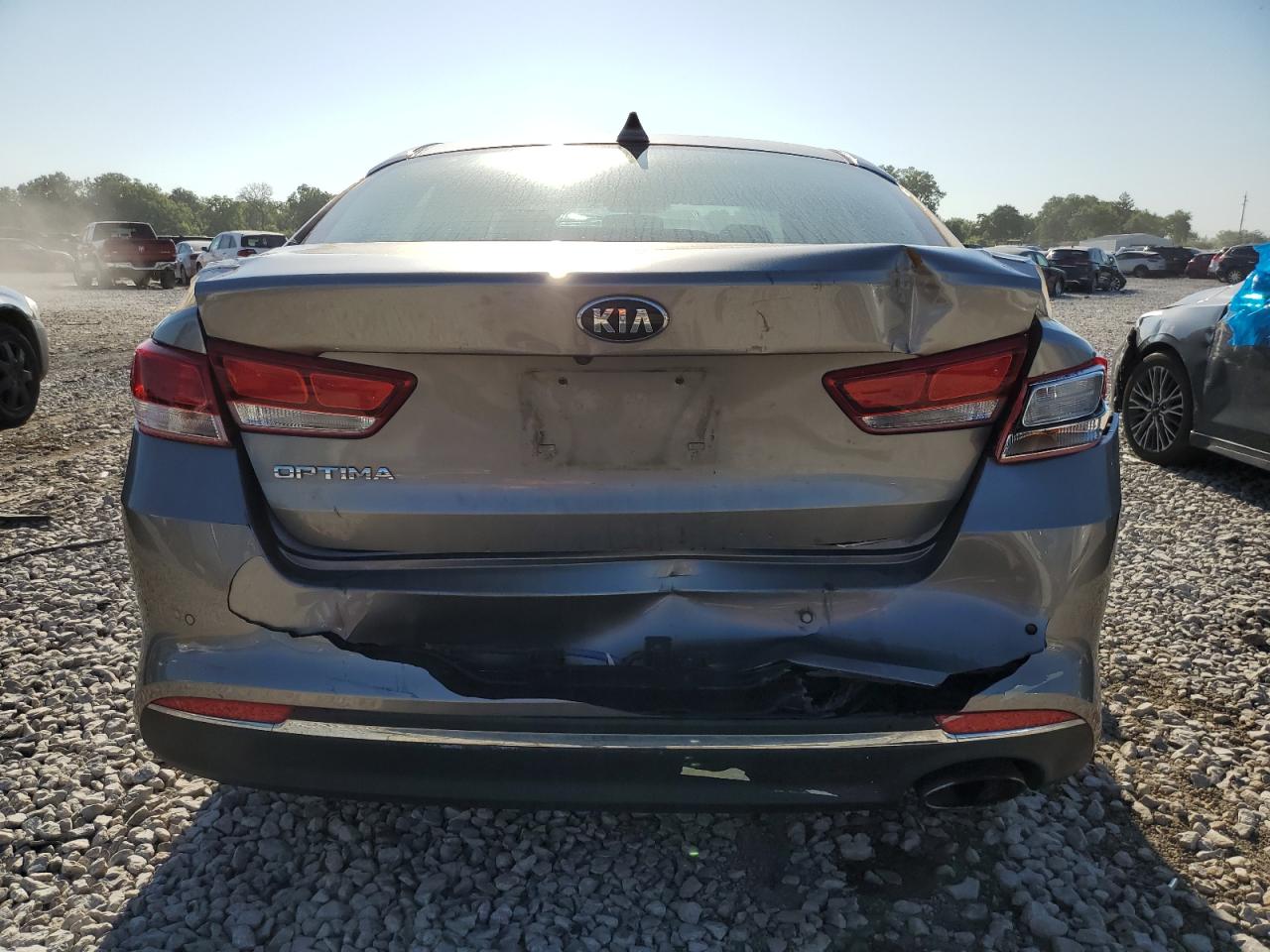 5XXGT4L3XJG257783 2018 Kia Optima Lx