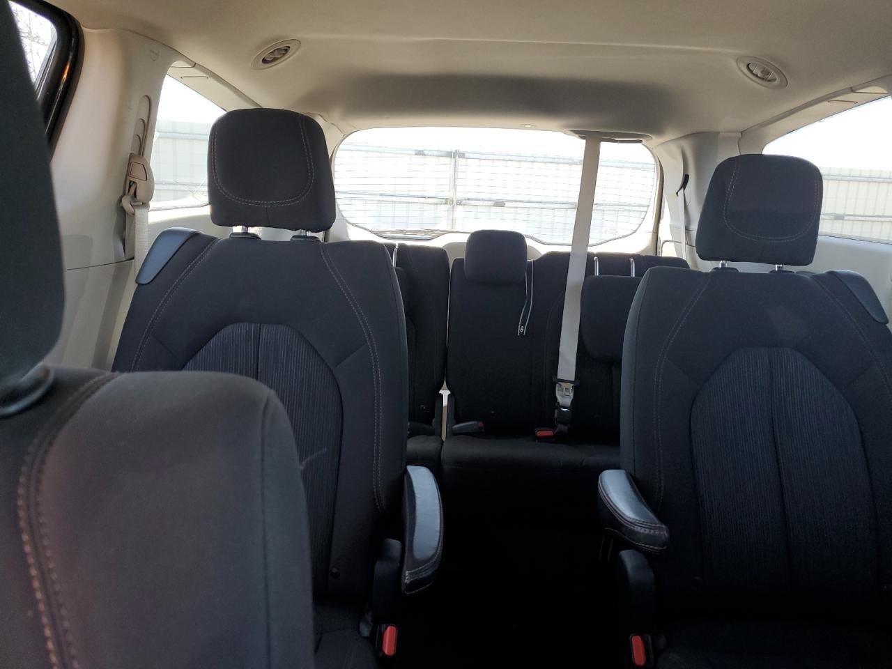 2C4RC1CGXHR598726 2017 Chrysler Pacifica Lx