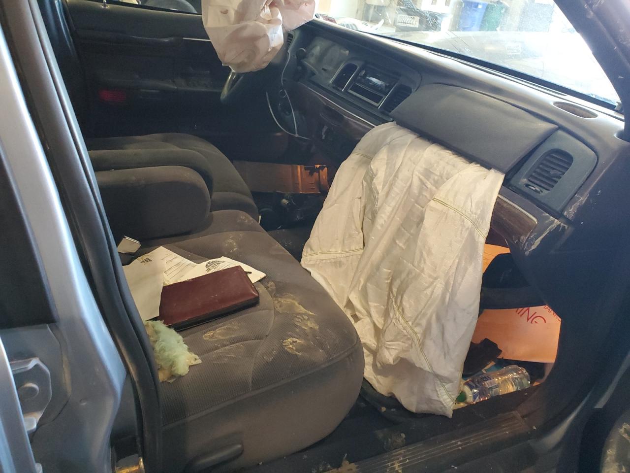 2MEFM74W9XX633998 1999 Mercury Grand Marquis Gs