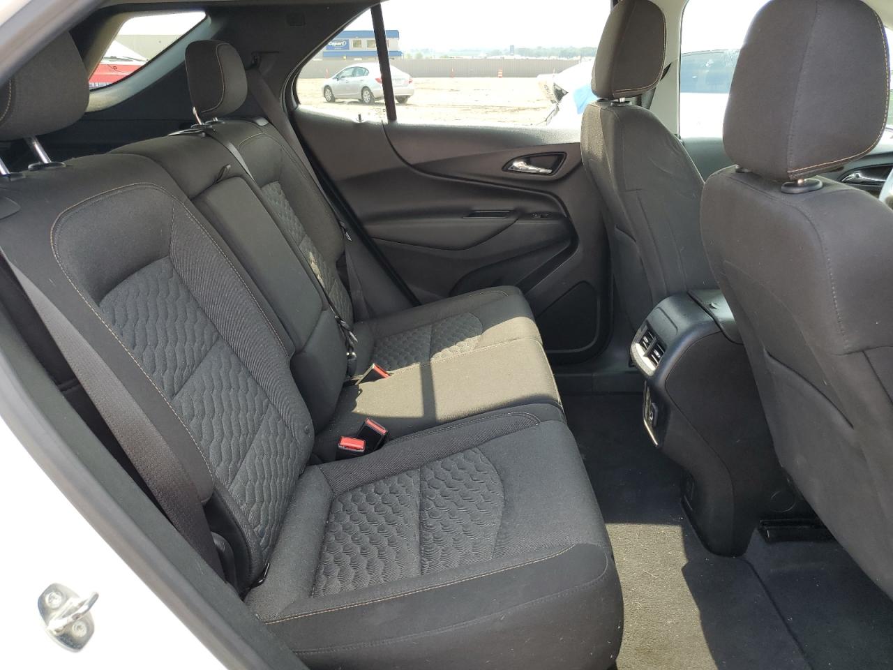 2GNAXUEV5K6128411 2019 Chevrolet Equinox Lt