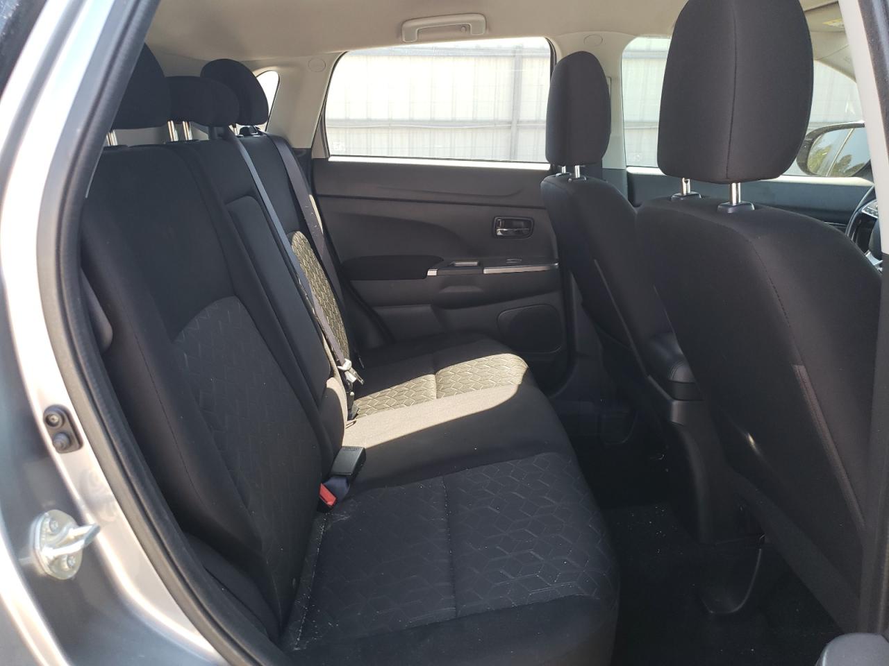 JA4AR3AU5LU023570 2020 Mitsubishi Outlander Sport Es