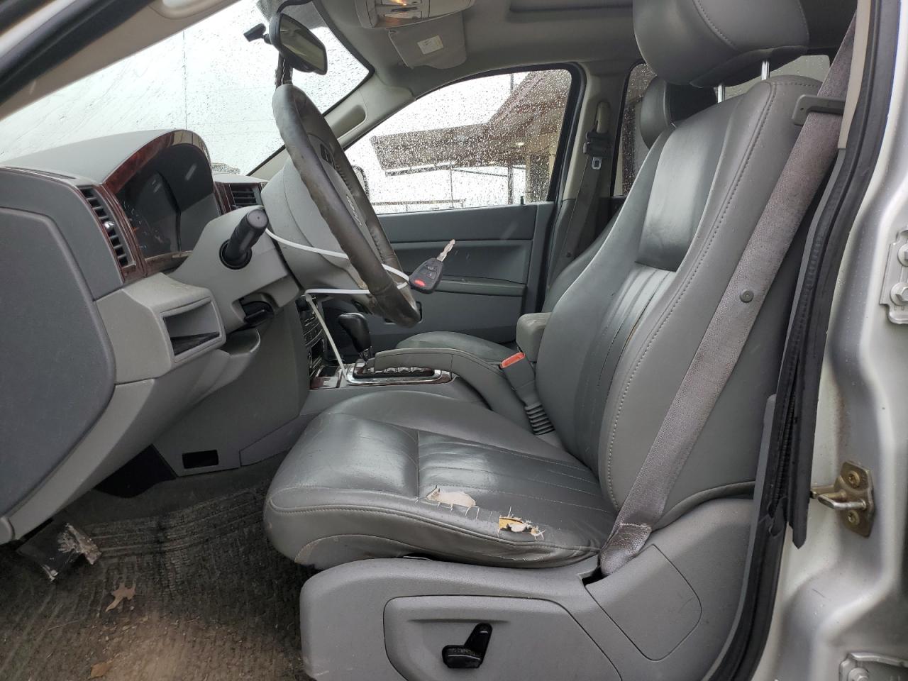 1J4GR48K15C515901 2005 Jeep Grand Cherokee Laredo