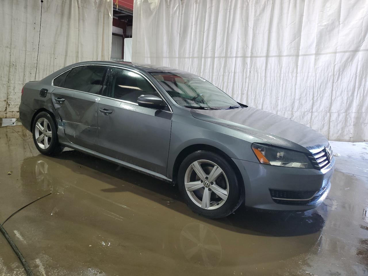 2015 Volkswagen Passat Se vin: 1VWBV7A35FC031373