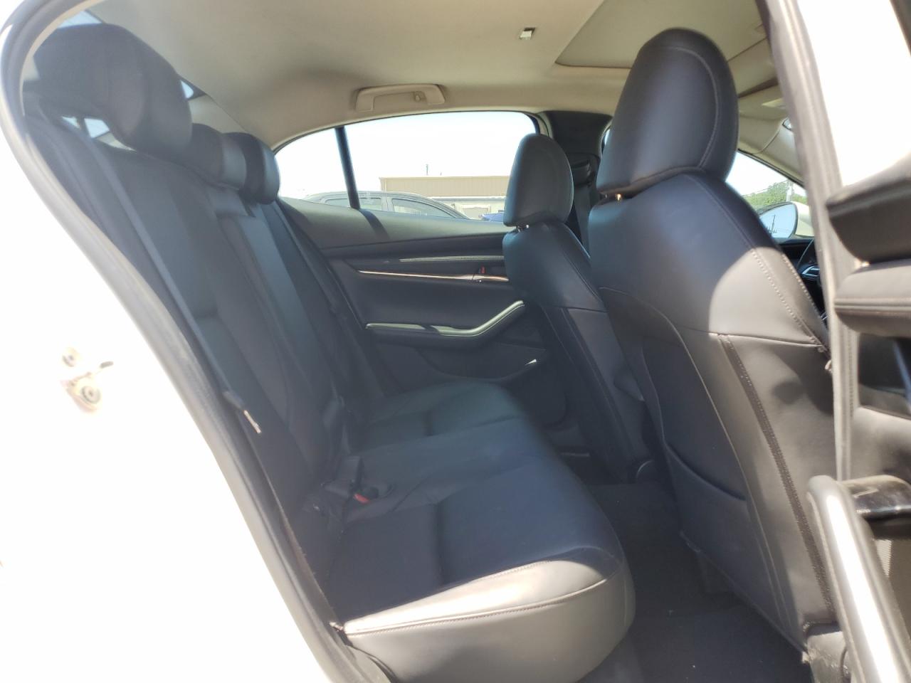 JM1BPBCL7M1314945 2021 Mazda 3 Preferred