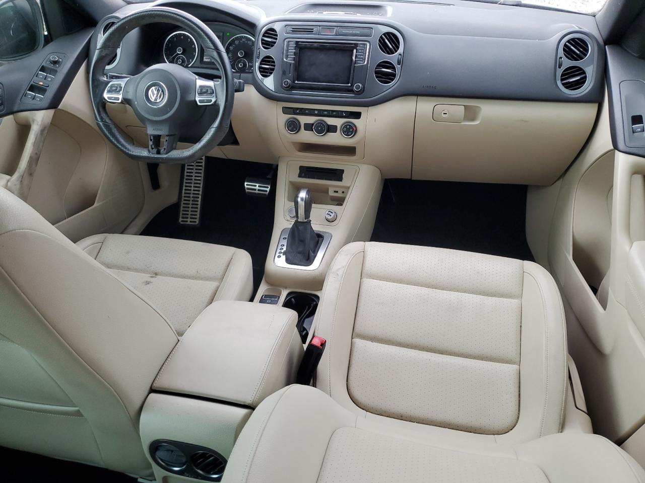 WVGAV7AX2GW613296 2016 Volkswagen Tiguan S