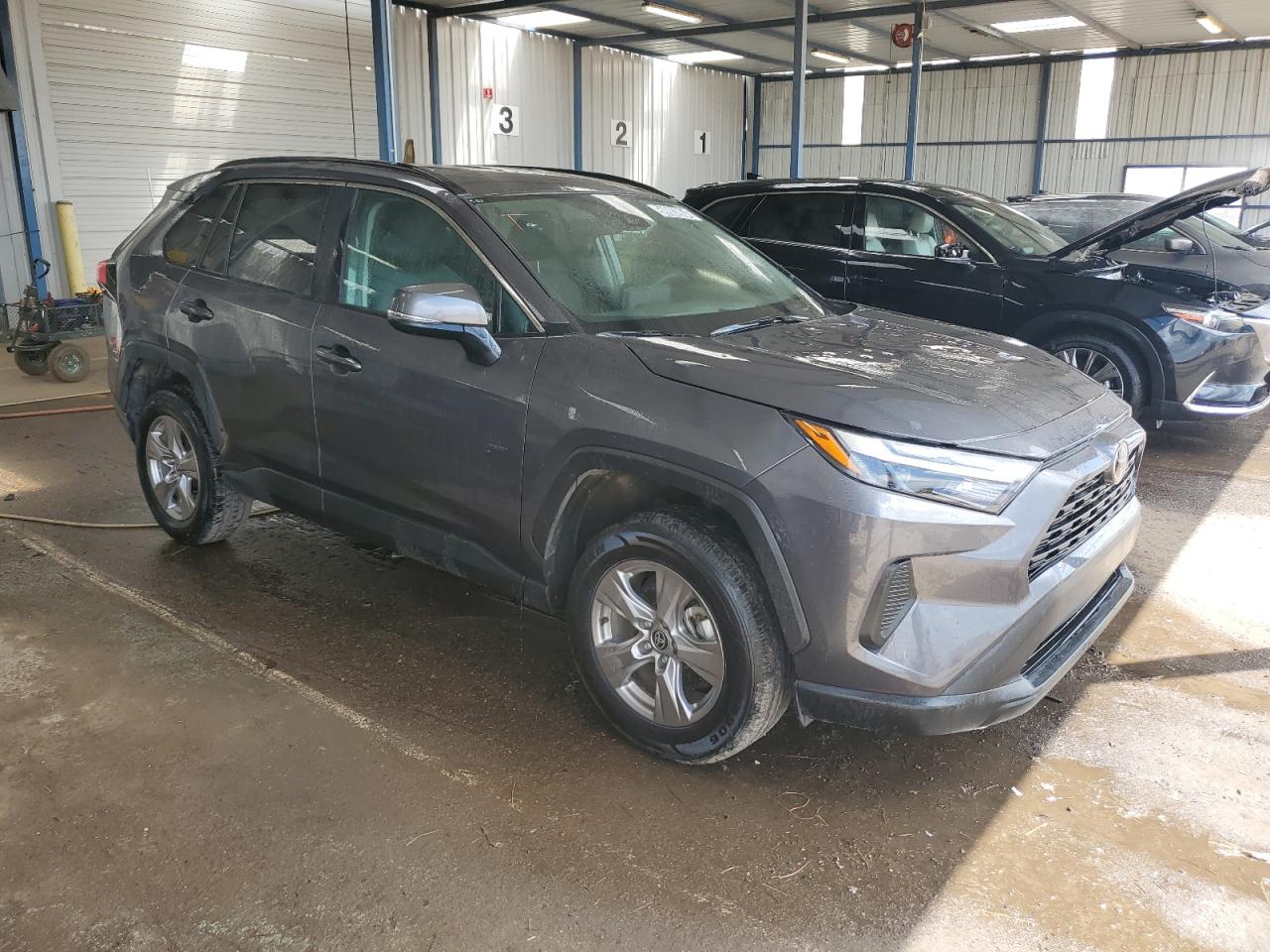 2022 Toyota Rav4 Xle vin: 2T3P1RFV0NW298877