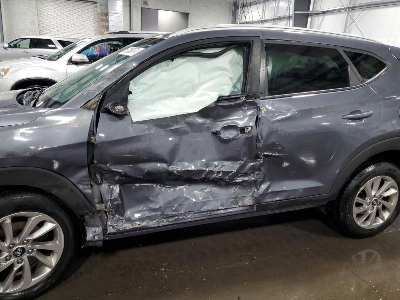 KM8J3CA42JU741061 2018 Hyundai Tucson Sel